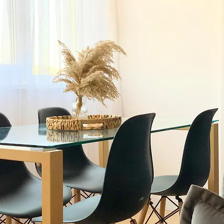 Apartmán 6 *